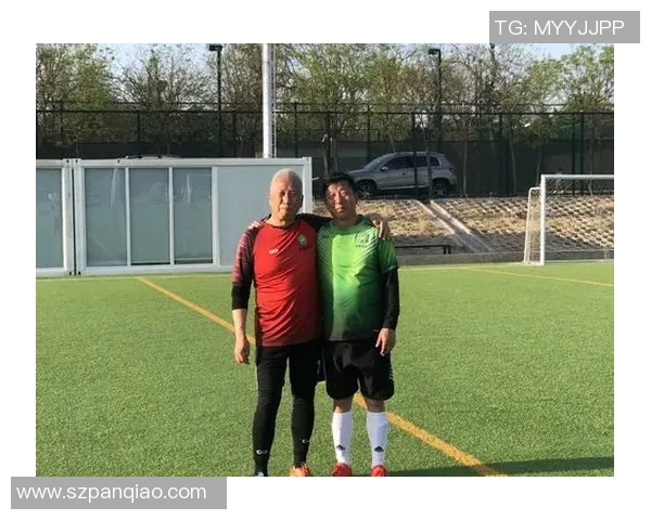 赛后分析:北京足球队与广州足球队的比赛节奏与战术对比探讨