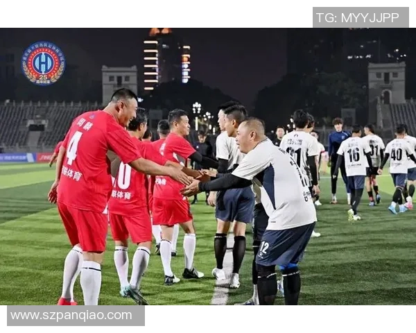 重庆足球队与广州足球队赛后分析：力量对决的精彩瞬间与战术启示